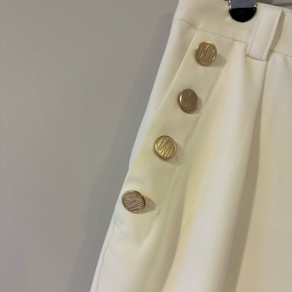 DKNY white trousers with gold detail buttons - Picture 2 of 6